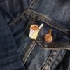 Pin esmaltado de esquites