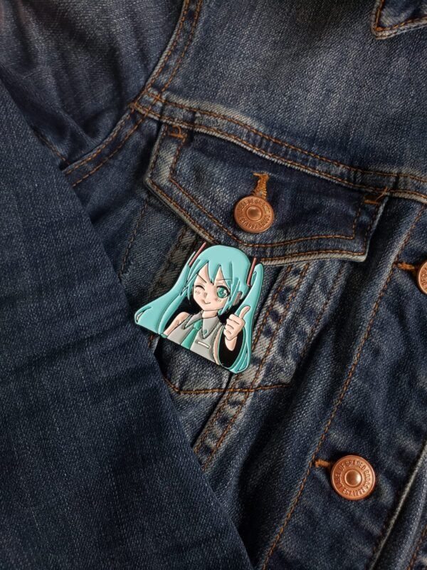 WhatsApp Image 2024-10-19 at 17.30.29-2 Pin esmaltado de ANIME