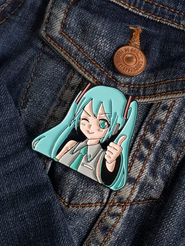 WhatsApp Image 2024-10-19 at 17.30.29 Pin esmaltado de ANIME